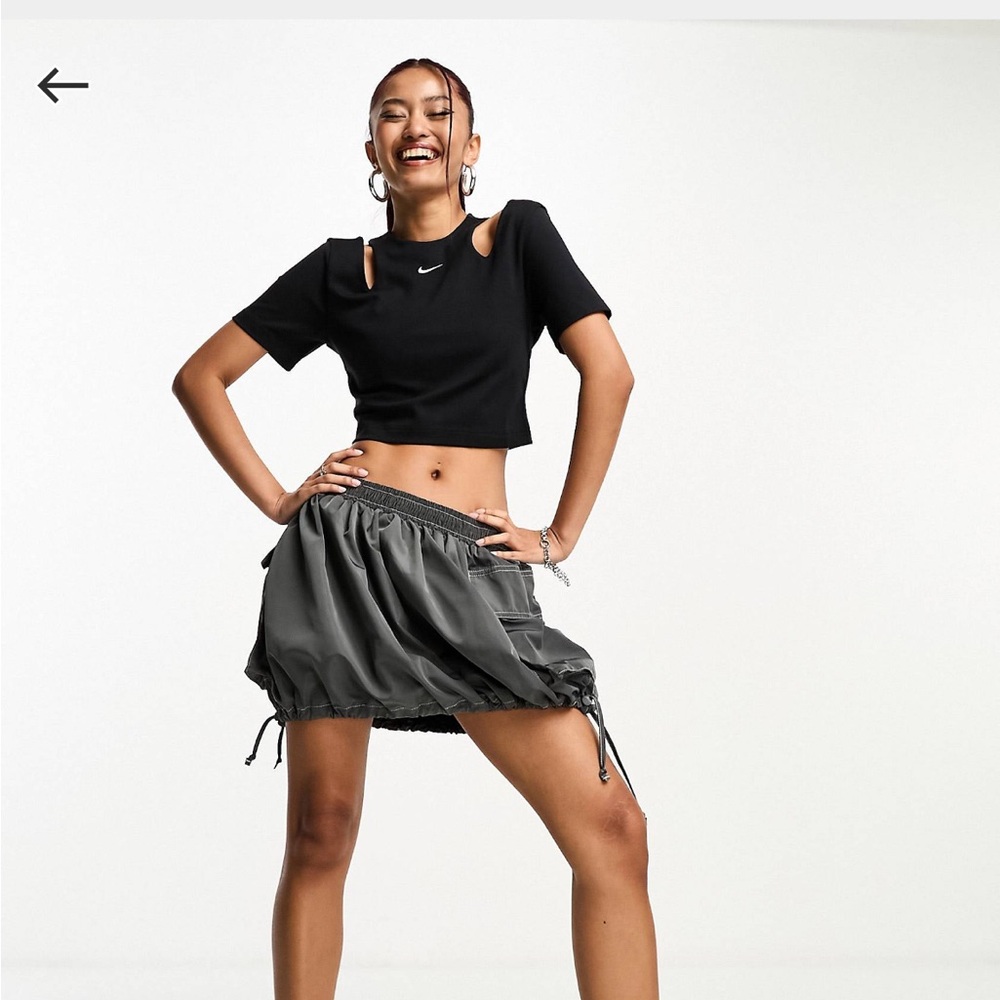 Nike Essential Top - image 3